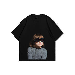 14. SUNGLASSES : Oversize T-Shirt