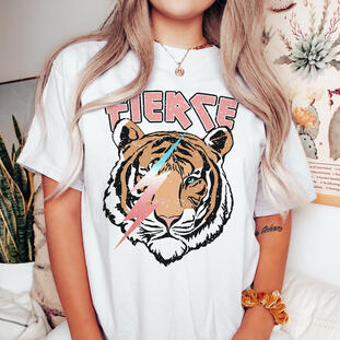 25. FIERCE : High Slit T-Shirt