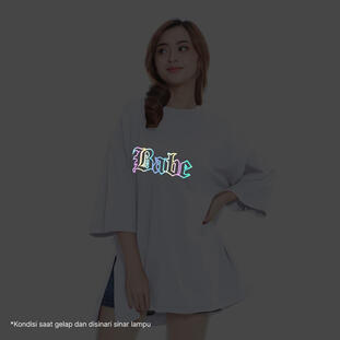 80. REFLEKTIF BABE : High Slit T-Shirt